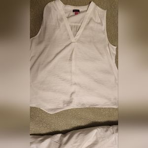 Silky, white tunic tank size large